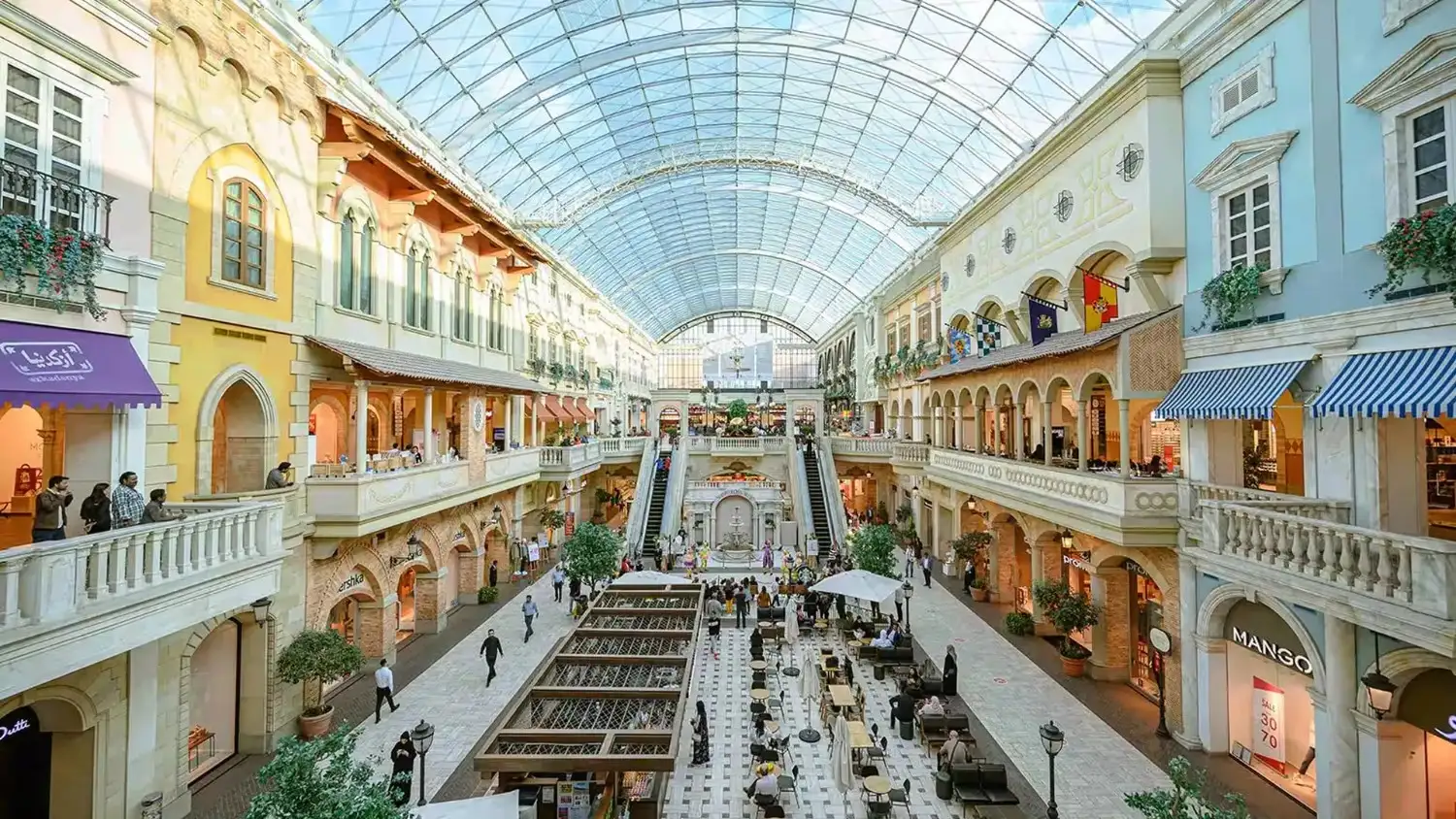 End-of-Season Sales in Dubai