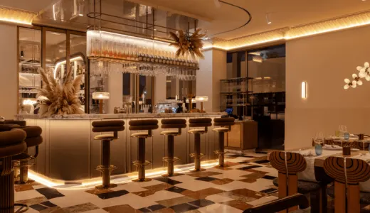 Ideal for Romantic Evenings and Chic Gatherings Ideal for Romantic Evenings and Chic Gatherings