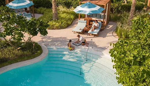 Jumeirah Beach Hotel Pool – Luxury by the Sea Jumeirah Beach Hotel Pool – Luxury by the Sea