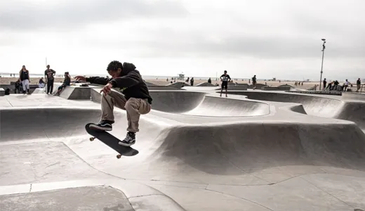 Top Spots for Night Skateboarding in Dubai Top Spots for Night Skateboarding in Dubai