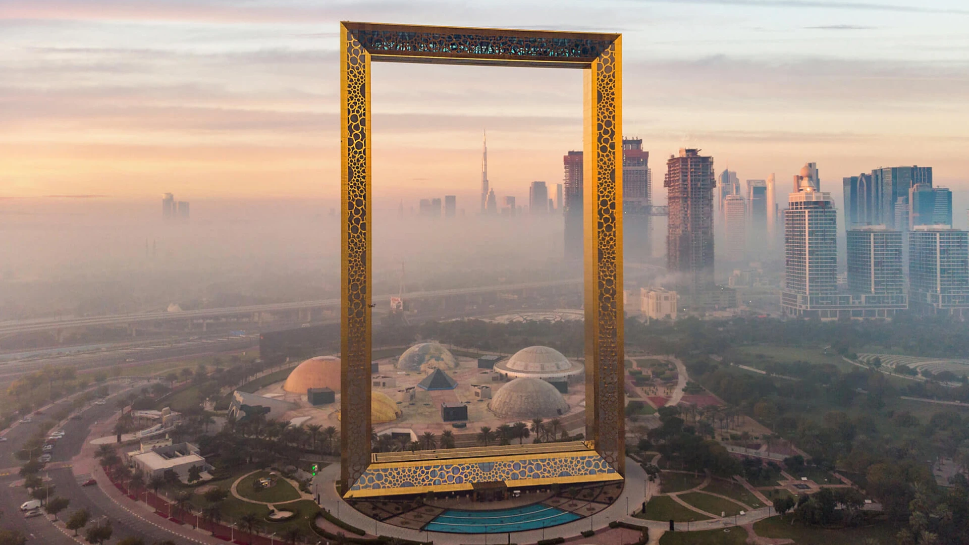 Visit Dubai Frame Step Through Time in the World’s Largest Picture Frame